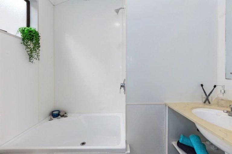 Photo of property in 14 Solway Place, Papakowhai, Porirua, 5024