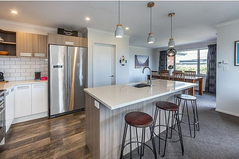 Photo of property in 6 Burnham School Road, Rolleston, 7614