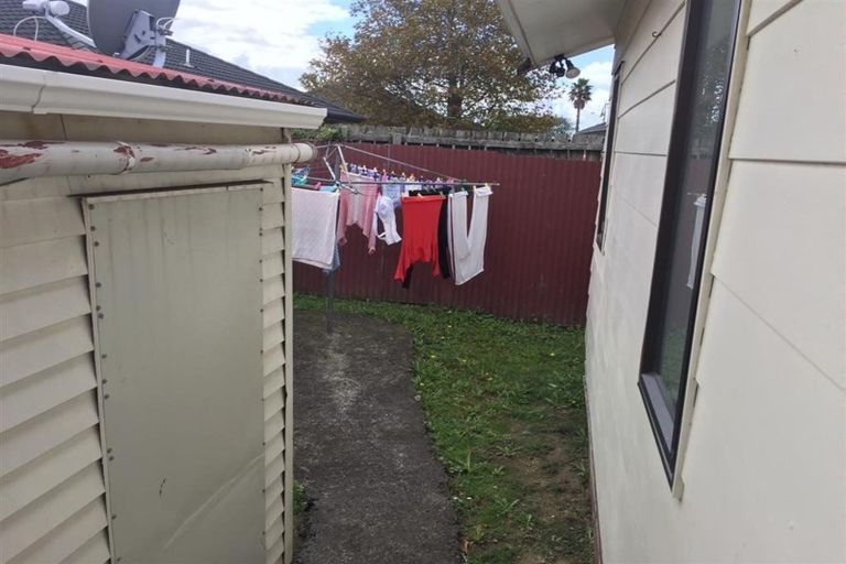 Photo of property in 8 Burbridge Road, Favona, Auckland, 2024