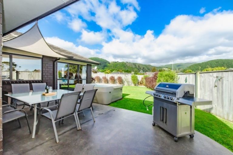 Photo of property in 18 Pearson Place, Paraparaumu, 5032