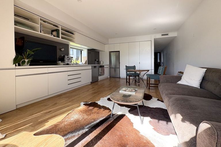 Photo of property in 21/6 Waverley Street, Sydenham, Christchurch, 8023