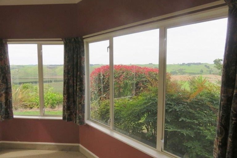 Photo of property in 69 Pirau Road, Fernhill, Napier, 4183
