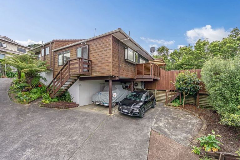 Photo of property in 1/41 Target Road, Totara Vale, Auckland, 0629