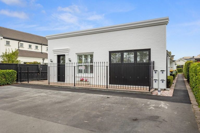 Photo of property in 1/135 Aikmans Road, Merivale, Christchurch, 8014