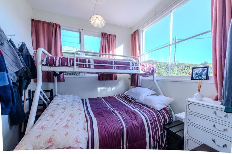 Photo of property in 8 Matai Street, Kaka Point, 9271