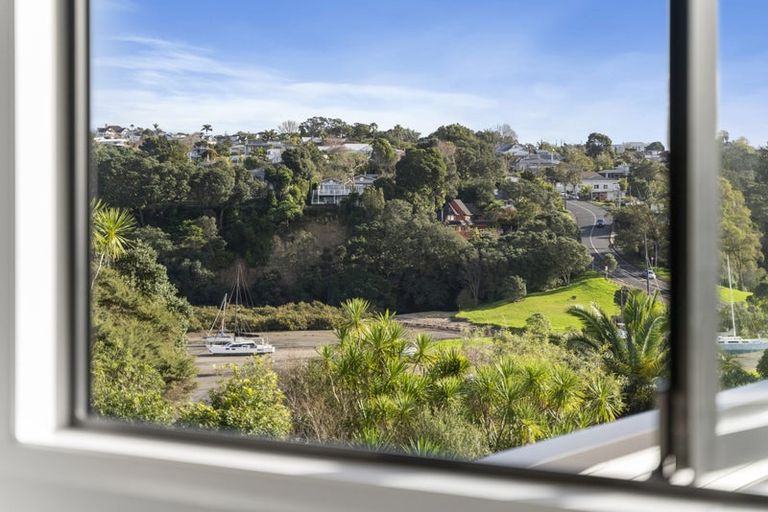 Photo of property in 58 Clarence Road, Northcote Point, Auckland, 0627
