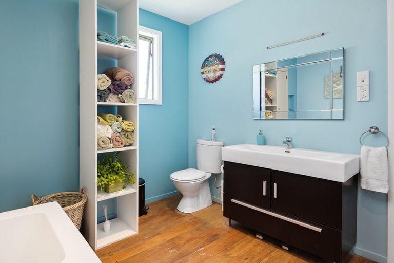 Photo of property in 9 Lincoln Street, Picton, 7220