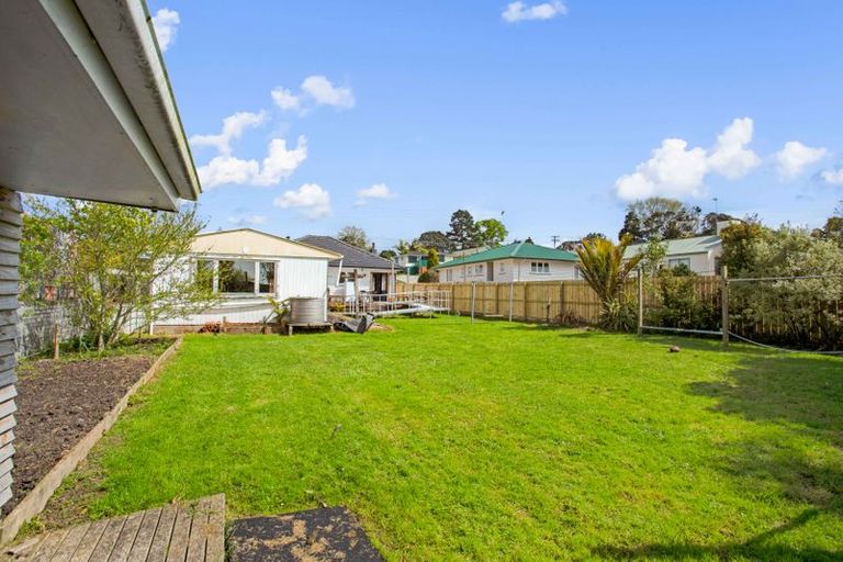 Photo of property in 55 Beaubank Road, Kelston, Auckland, 0602