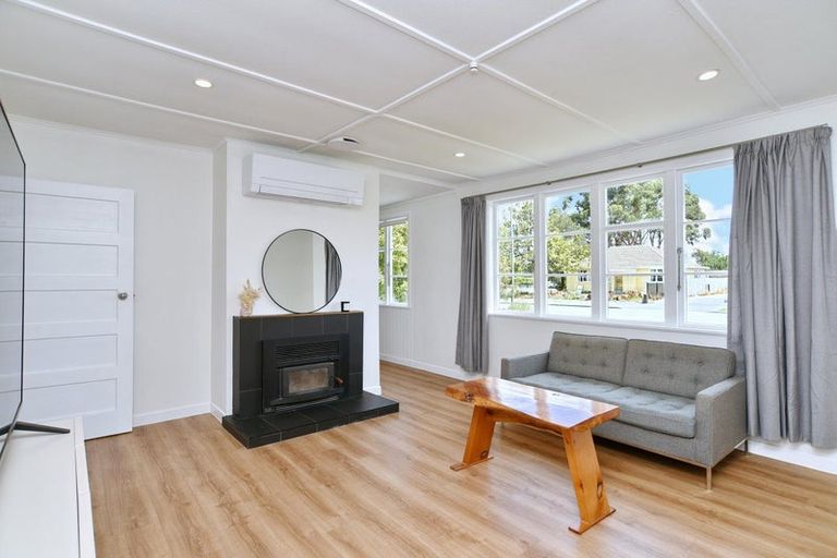Photo of property in 4 Lindon Street, Rangiora, 7400