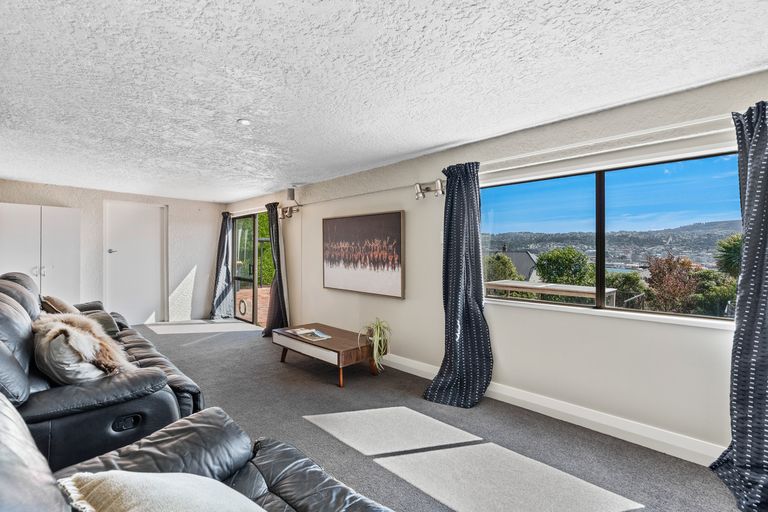 Photo of property in 103 Larnach Road, Vauxhall, Dunedin, 9013