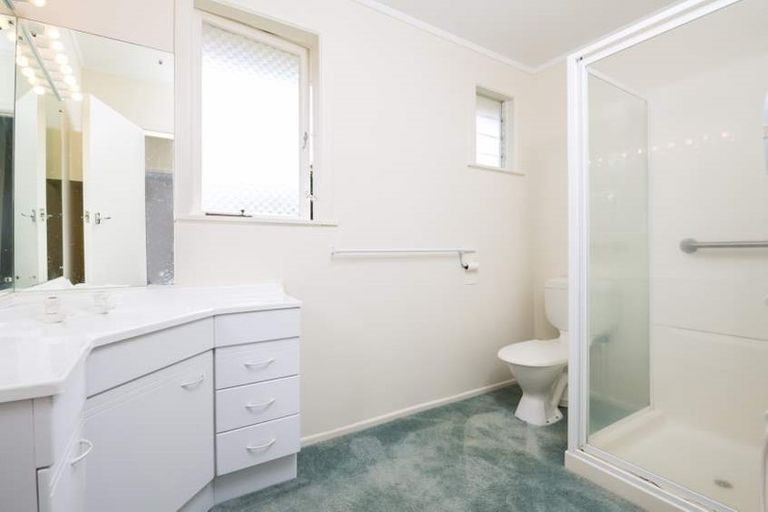 Photo of property in 27 Marsh Avenue, Forrest Hill, Auckland, 0620