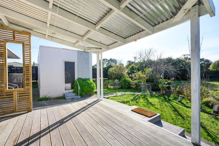 Photo of property in 32 Follett Street, Marton, 4710