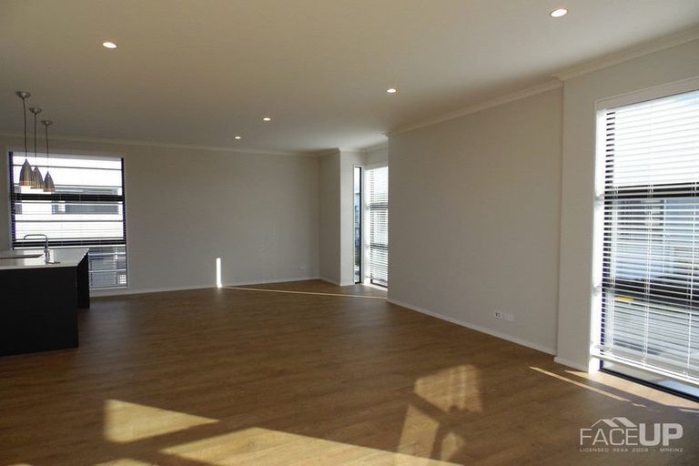 Photo of property in 75 Glidepath Road, Hobsonville, Auckland, 0616