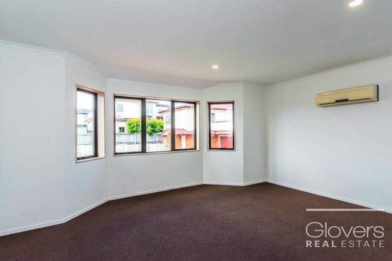 Photo of property in 17 Edgewood Way, Henderson, Auckland, 0612