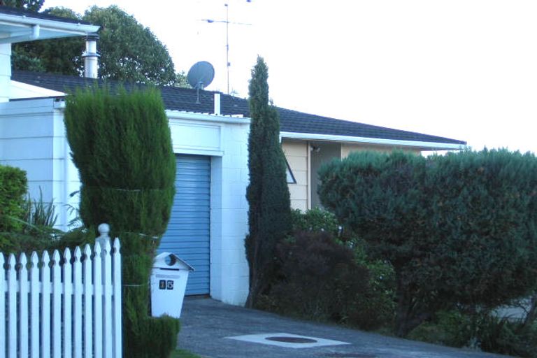 Photo of property in 13 Denarius Lane, Glendene, Auckland, 0602
