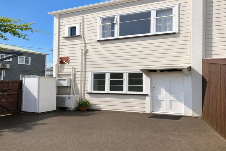 Photo of property in 205 Rintoul Street, Berhampore, Wellington, 6023