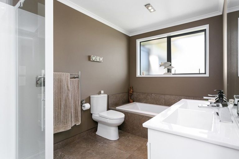 Photo of property in 2 Pengover Avenue, Leamington, Cambridge, 3432