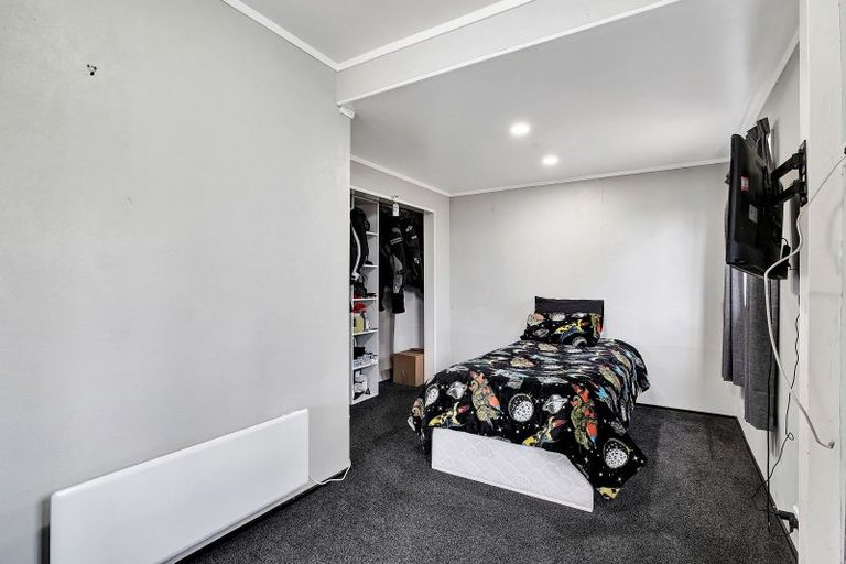 Photo of property in 92 Heta Road, Highlands Park, New Plymouth, 4312