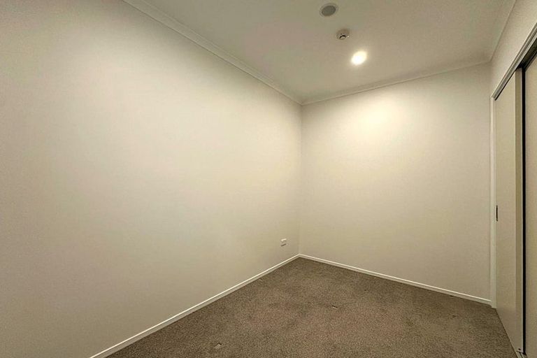 Photo of property in 64 Rangihina Road, Hobsonville, Auckland, 0616