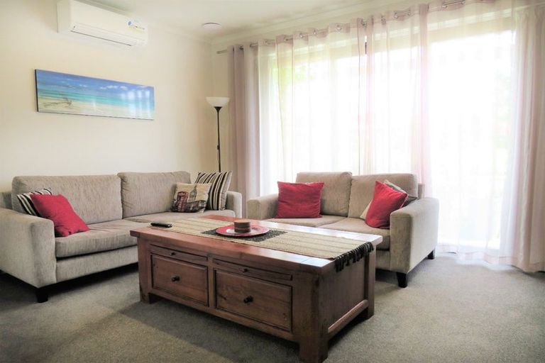 Photo of property in 91b Hobsonville Point Road, Hobsonville, Auckland, 0616