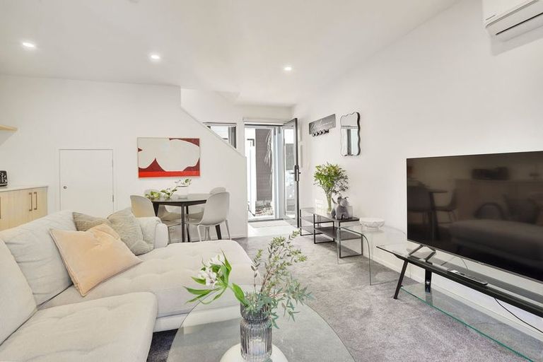 Photo of property in 2/196 Worcester Street, Christchurch Central, Christchurch, 8011