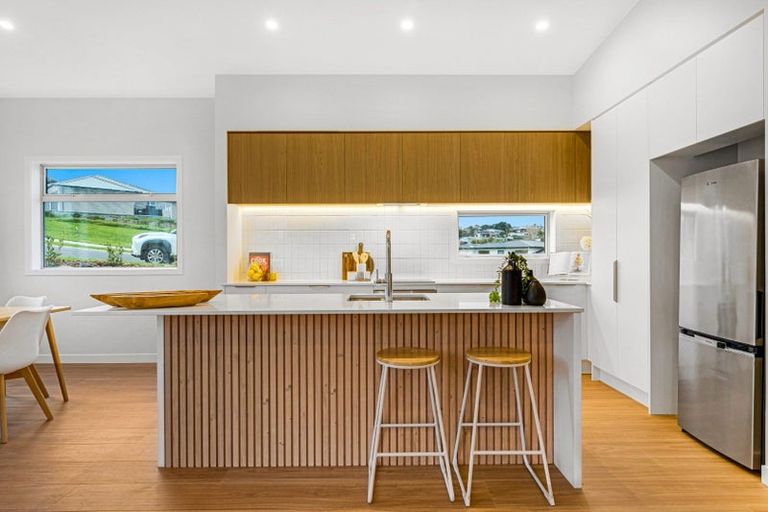 Photo of property in 37 Kia Kaha Drive, Snells Beach, 0920