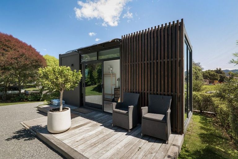 Photo of property in 2 Sea Crest Place, Bowentown, Waihi Beach, 3177