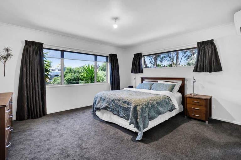 Photo of property in 82 Awanui Street, Merrilands, New Plymouth, 4312