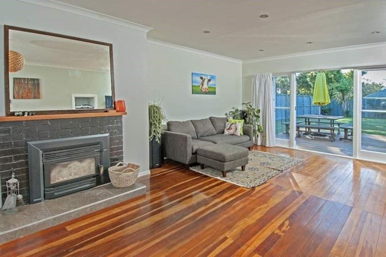 Photo of property in 7 Nicolas Avenue, Glen Eden, Auckland, 0602