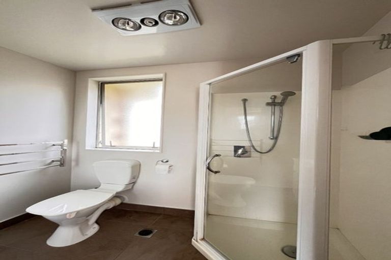 Photo of property in 3 Cityview Place, Massey, Auckland, 0614