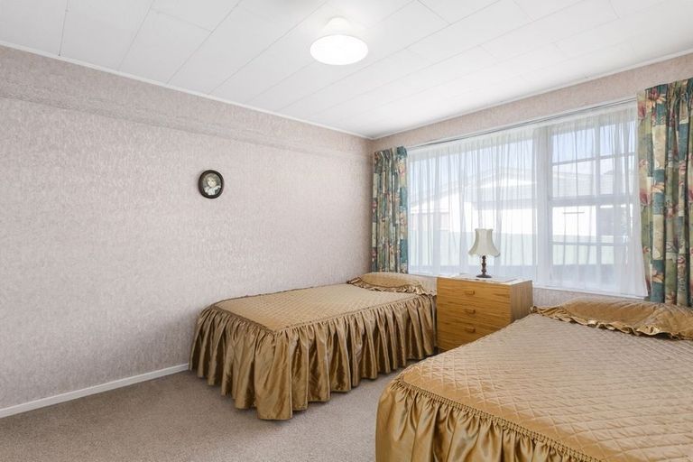 Photo of property in 99a Easther Crescent, Kew, Dunedin, 9012