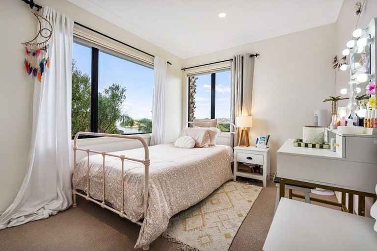 Photo of property in 36 Beauvoir Avenue, Matakatia, Whangaparaoa, 0930