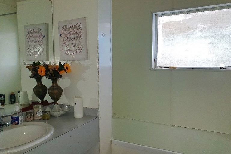 Photo of property in 12 Manning Street, Rawene, Kaikohe, 0473