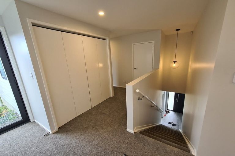 Photo of property in 6a Brunton Place, Glenfield, Auckland, 0629