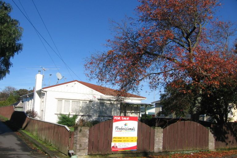 Photo of property in 28 Wilford Street, Woburn, Lower Hutt, 5011