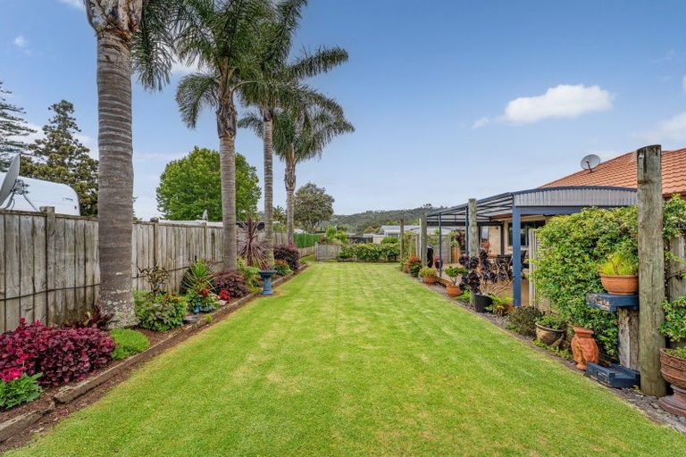 Photo of property in 19 Cobham Lane, Whitianga, 3510