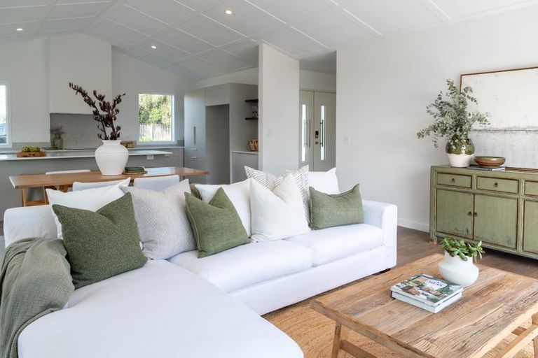 Photo of property in 99 Brookvale Road, Havelock North, 4130