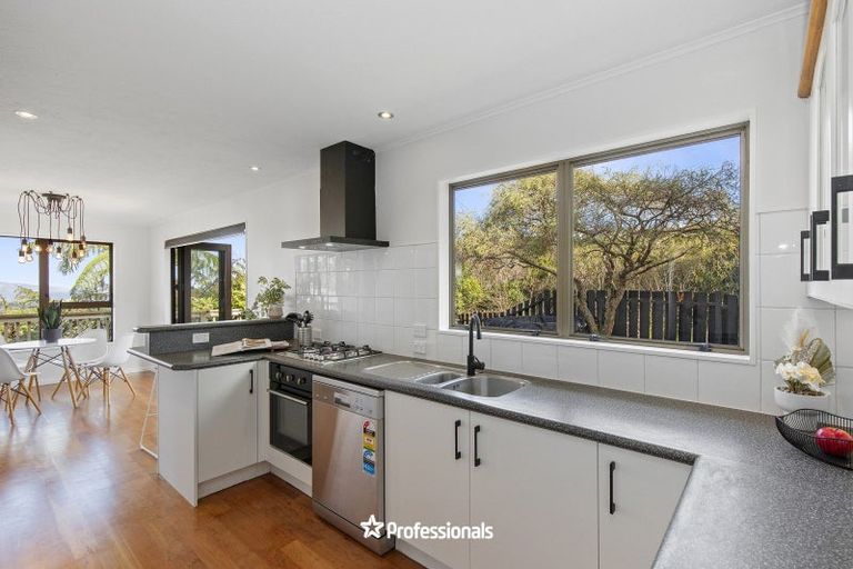 Photo of property in 14 Matuhi Street, Tirohanga, Lower Hutt, 5010