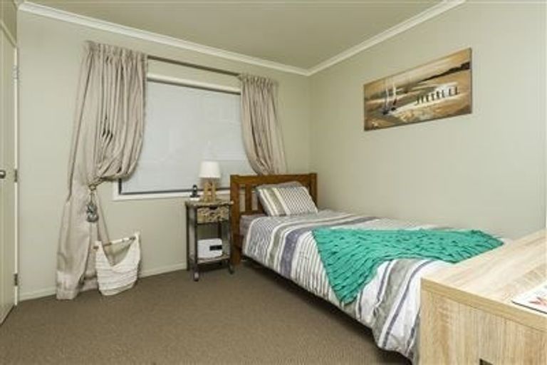 Photo of property in 27 Mural Place, Greenhithe, Auckland, 0632