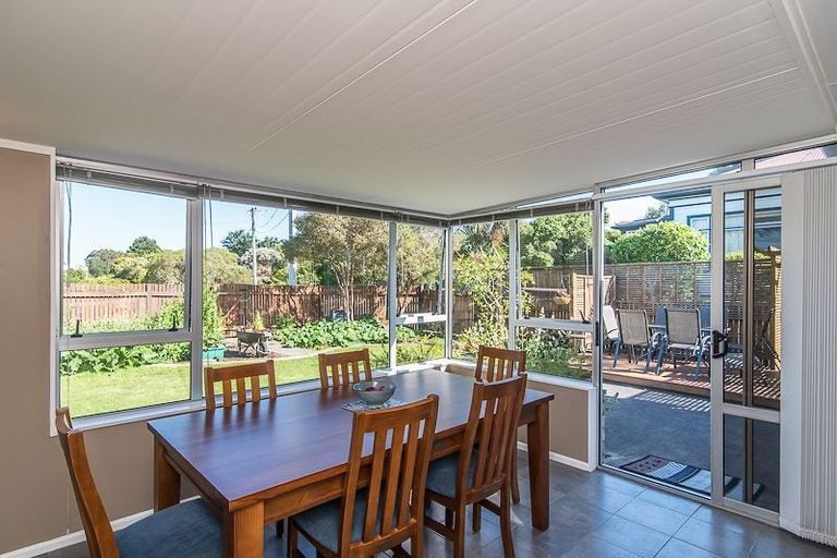 Photo of property in 4 Kiwi Road, Raumati Beach, Paraparaumu, 5032