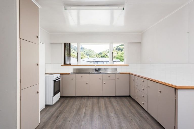 Photo of property in 51 Wairau Road, Picton, 7220