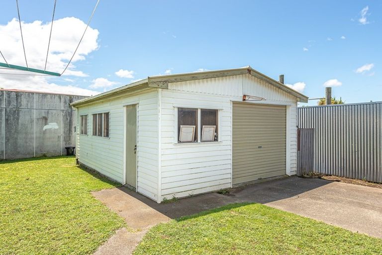 Photo of property in 70 Purnell Street, College Estate, Whanganui, 4500