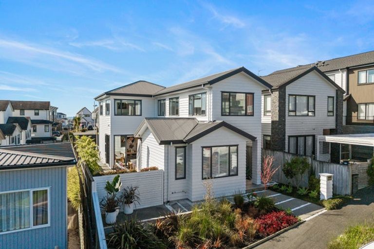Photo of property in 9 Barque Rise, Long Bay, Auckland, 0630