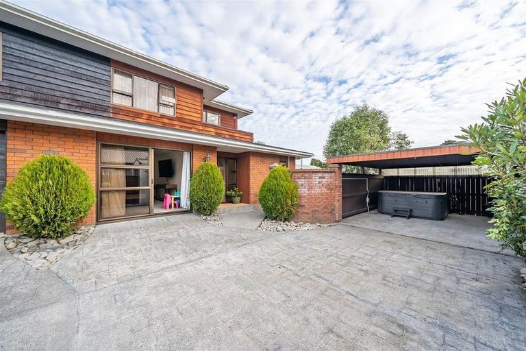 Photo of property in 5 California Drive, Totara Park, Upper Hutt, 5018