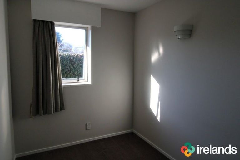 Photo of property in 2 Canberra Place, Redwood, Christchurch, 8051