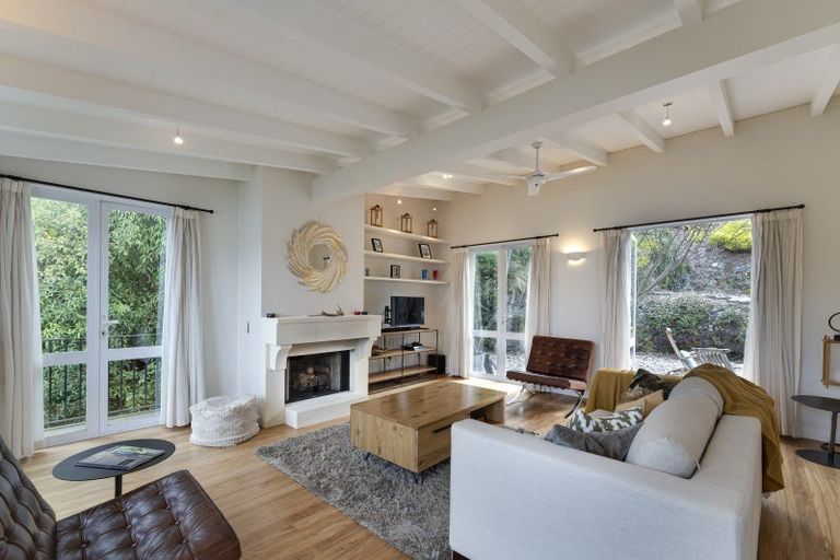 Photo of property in 6 Matau Place, Fernhill, Queenstown, 9300