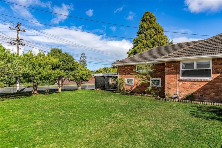 Photo of property in 2 Hokianga Street, Mangere East, Auckland, 2024