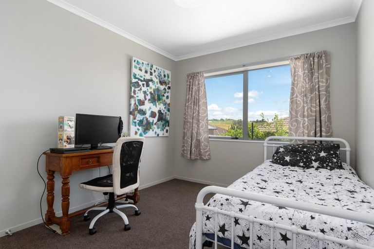 Photo of property in 6 Ballintoy Park Drive, Welcome Bay, Tauranga, 3175