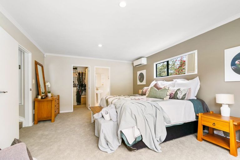 Photo of property in 13 Berkshire Terrace, Massey, Auckland, 0614