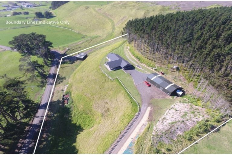 Photo of property in 63 Aldred Road, Karioitahi, Waiuku, 2683